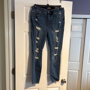 YMI Distressed Skinny Jeans in Blue